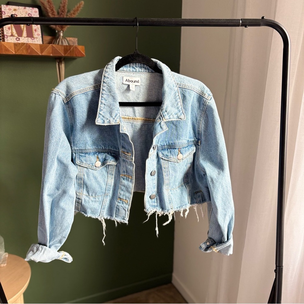 Abound Cropped Light Blue Jean Jacket